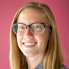 Holly Linkoski headshot