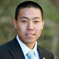 Andy Luo headshot