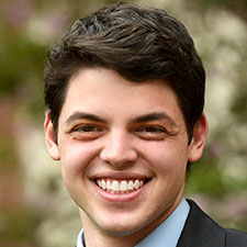 Daniel Zahn headshot