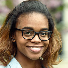 Olivia Gude headshot