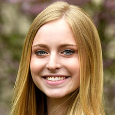 Samantha Olson headshot