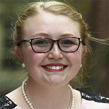 Natalie Cummings headshot