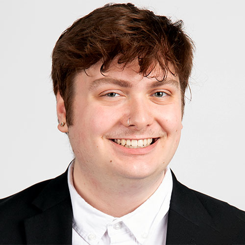 Xander Popko headshot